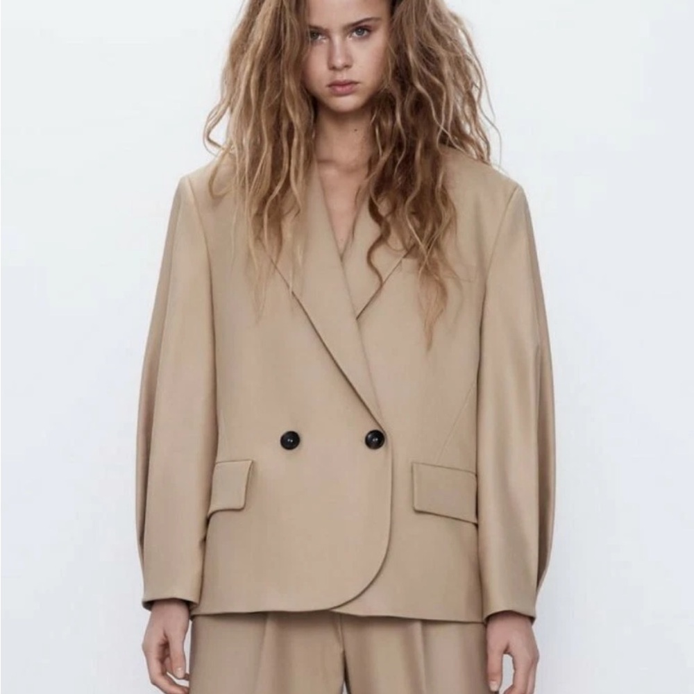 Zara Beige Double-Breasted Blazer